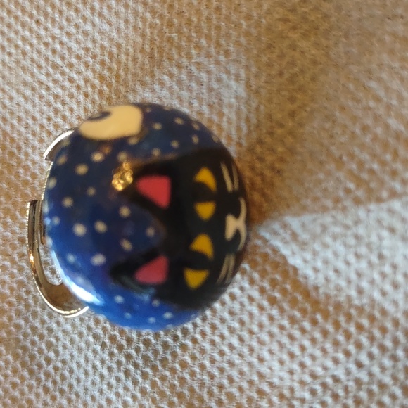 Hand painted ring - Picture 3 of 3